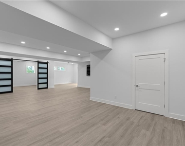 3258 S Bay Drive - Photo Thumbnail 60