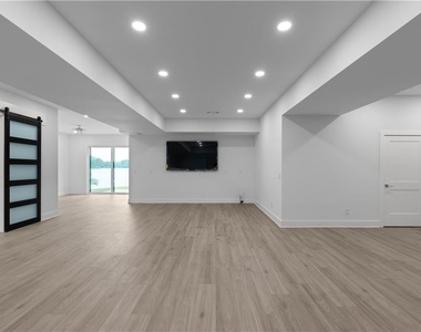 3258 S Bay Drive - Photo Thumbnail 62