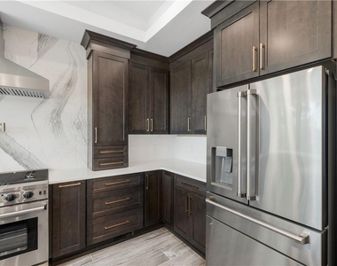 3258 S Bay Drive - Photo Thumbnail 6