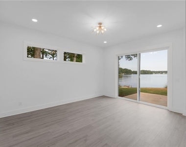 3258 S Bay Drive - Photo Thumbnail 43