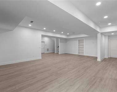 3258 S Bay Drive - Photo Thumbnail 63