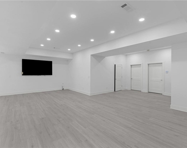 3258 S Bay Drive - Photo Thumbnail 41