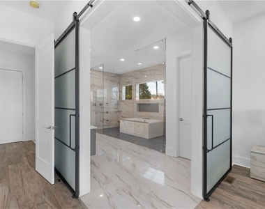 3258 S Bay Drive - Photo Thumbnail 17