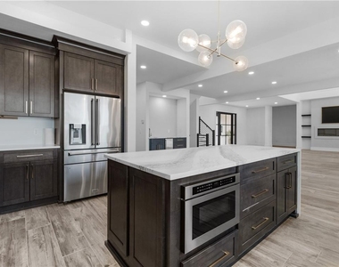 3258 S Bay Drive - Photo Thumbnail 7