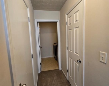 5636 One Lake Way - Photo Thumbnail 3