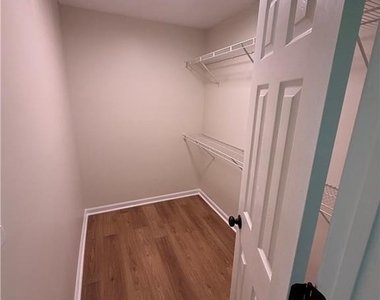 2694 Palm Creek Court - Photo Thumbnail 8