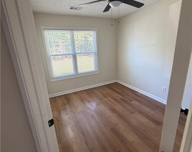 2694 Palm Creek Court - Photo Thumbnail 9