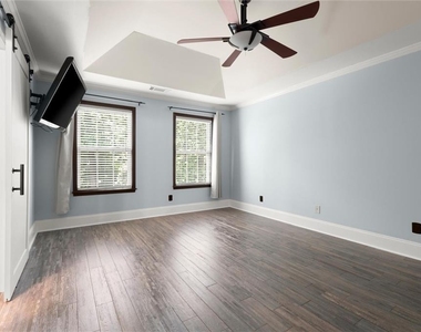 5583 Julian Place - Photo Thumbnail 16