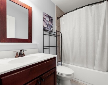 5583 Julian Place - Photo Thumbnail 6