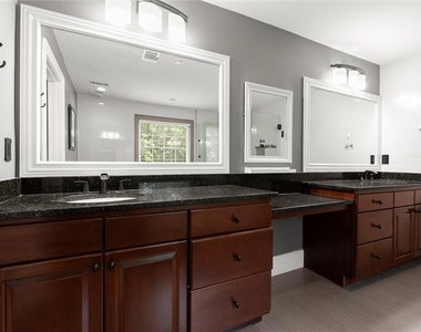 5583 Julian Place - Photo Thumbnail 21