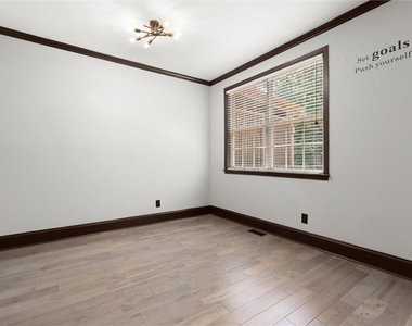 5583 Julian Place - Photo Thumbnail 7