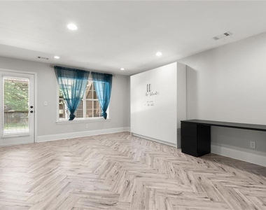 5583 Julian Place - Photo Thumbnail 3
