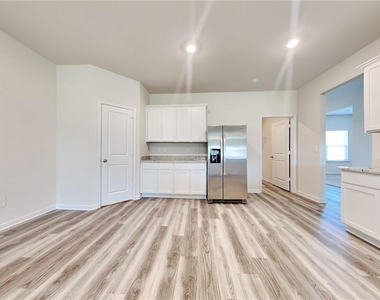 1141 Amadas Drive - Photo Thumbnail 5