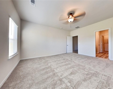 1141 Amadas Drive - Photo Thumbnail 7
