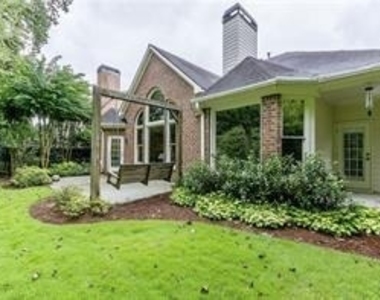 1635 Reserve Circle - Photo Thumbnail 4