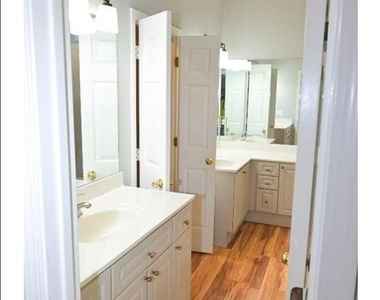 3885 Waterford Drive - Photo Thumbnail 14