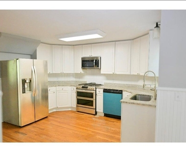 3885 Waterford Drive - Photo Thumbnail 5