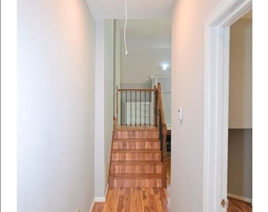 3885 Waterford Drive - Photo Thumbnail 11