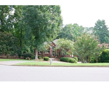 3885 Waterford Drive - Photo Thumbnail 4