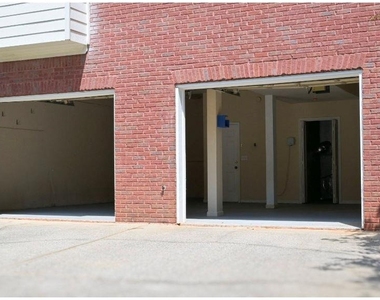 3885 Waterford Drive - Photo Thumbnail 36