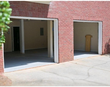 3885 Waterford Drive - Photo Thumbnail 32