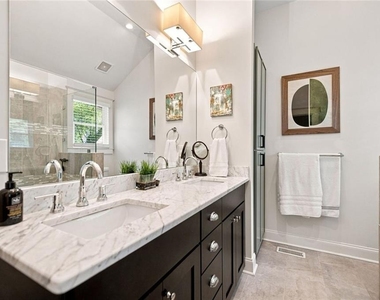 379 Patterson Avenue Se - Photo Thumbnail 19