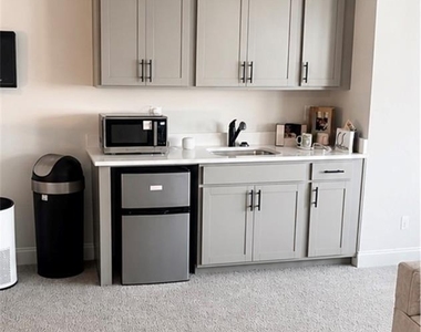 204 Garnet Drive - Photo Thumbnail 6