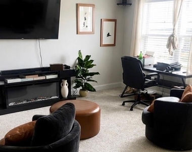 204 Garnet Drive - Photo Thumbnail 4