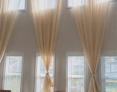 204 Garnet Drive - Photo Thumbnail 2