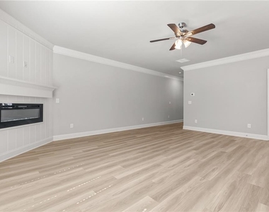 24 Richardson Street - Photo Thumbnail 5