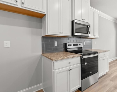 24 Richardson Street - Photo Thumbnail 11