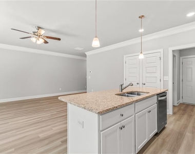 24 Richardson Street - Photo Thumbnail 8