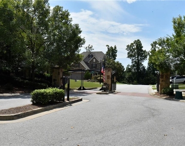 5245 Haven Crest Lane - Photo Thumbnail 3