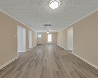 3849 Dillard Street - Photo Thumbnail 4