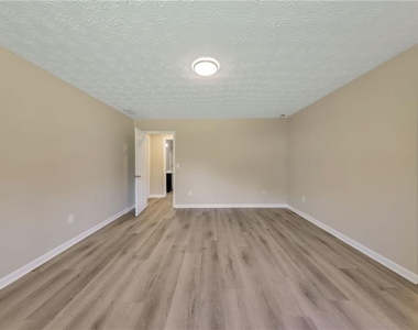 3849 Dillard Street - Photo Thumbnail 6