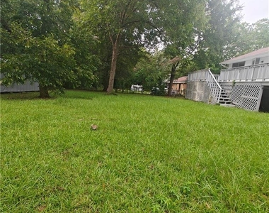 423 Alabama Avenue - Photo Thumbnail 16