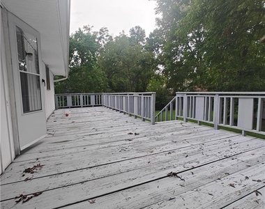 423 Alabama Avenue - Photo Thumbnail 15
