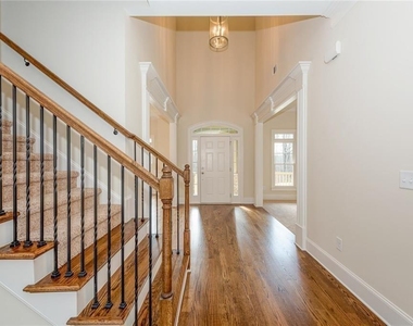 6220 Leeward Tide Court - Photo Thumbnail 4