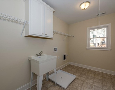 6220 Leeward Tide Court - Photo Thumbnail 18