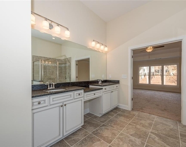 6220 Leeward Tide Court - Photo Thumbnail 28