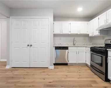 1041 Plantation Way Nw - Photo Thumbnail 7
