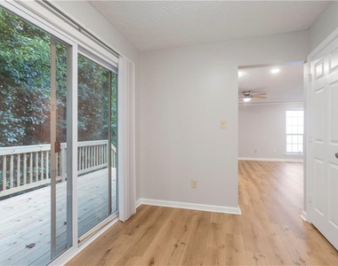 1041 Plantation Way Nw - Photo Thumbnail 5
