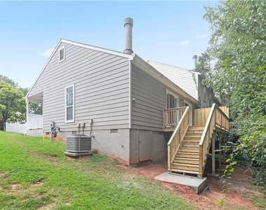 1041 Plantation Way Nw - Photo Thumbnail 17