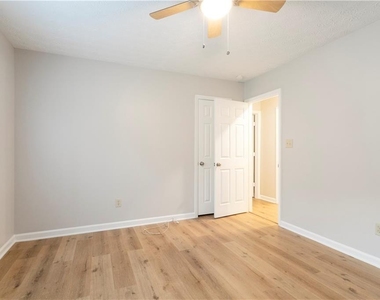 1041 Plantation Way Nw - Photo Thumbnail 9