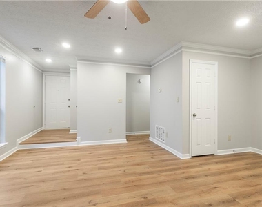 1041 Plantation Way Nw - Photo Thumbnail 3