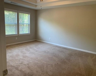 213 Winterset Circle - Photo Thumbnail 5