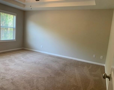 213 Winterset Circle - Photo Thumbnail 6