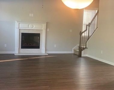 213 Winterset Circle - Photo Thumbnail 2
