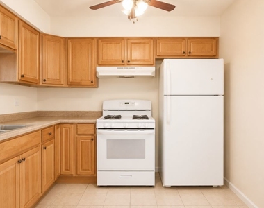 2411 W Fargo Avenue - Photo Thumbnail 1