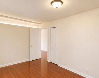 2411 W Fargo Avenue - Photo Thumbnail 5